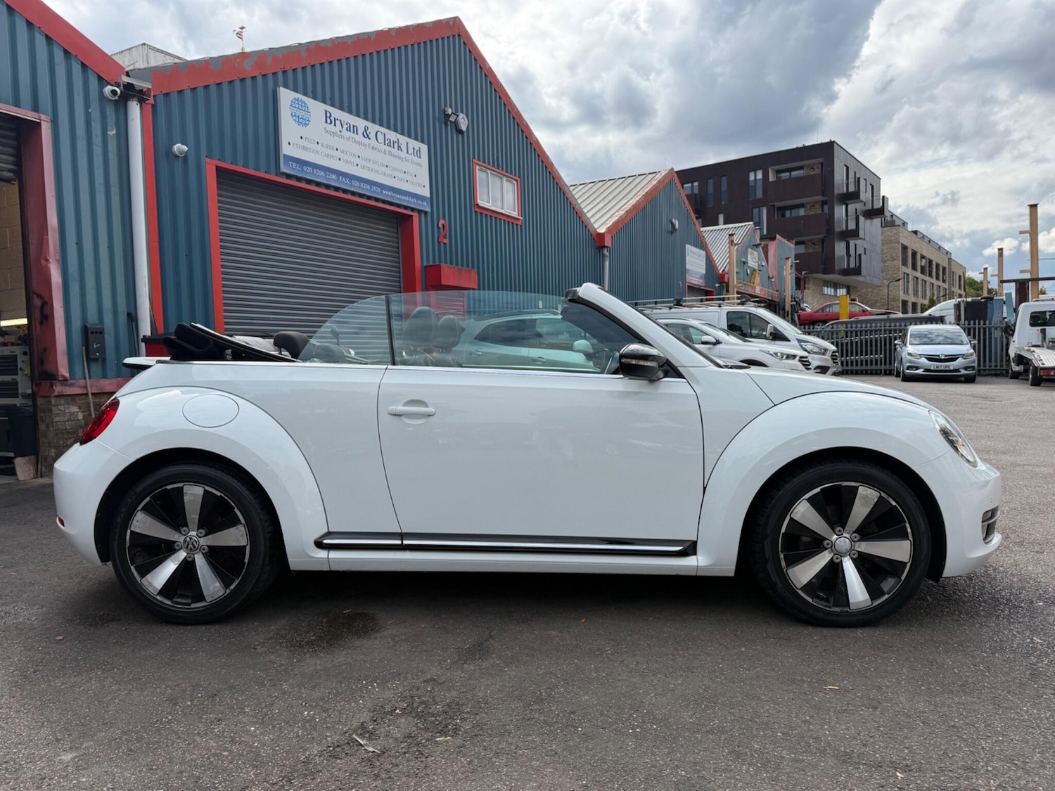 Used Volkswagen Beetle 2015 for sale - 76990128: Photo 22
