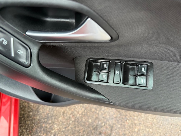 Used Volkswagen Polo 2015 for sale - 76189657: Photo 16
