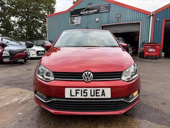 Used Volkswagen Polo 2015 for sale - 76189657: Photo 2