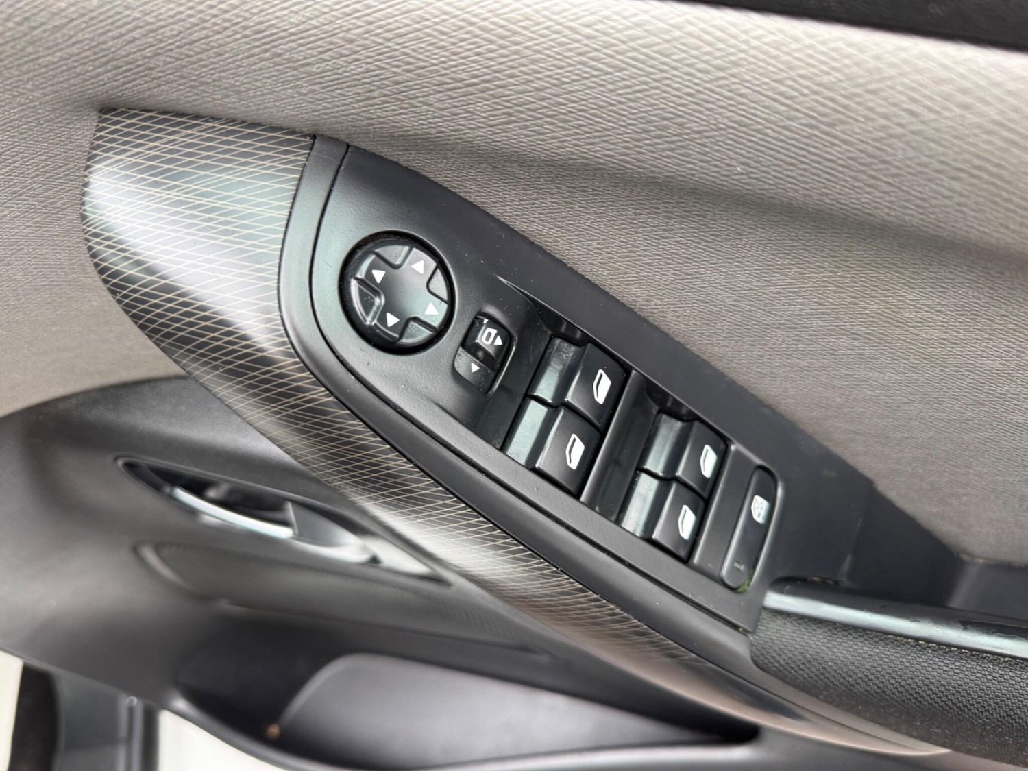 Used Citroen Grand C4 Picasso 2015 for sale - 77658504: Photo 16