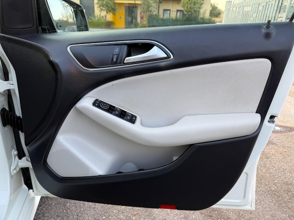 Used Mercedes-Benz B-Class 2012 for sale - 74256279: Photo 18