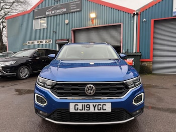 Used Volkswagen T-Roc 2019 for sale - 77587382: Photo