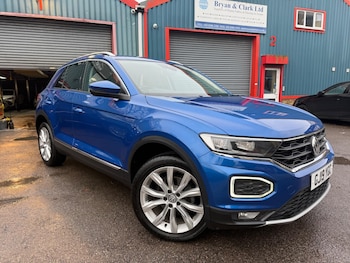 Used Volkswagen T-Roc 2019 for sale - 77587382: Photo