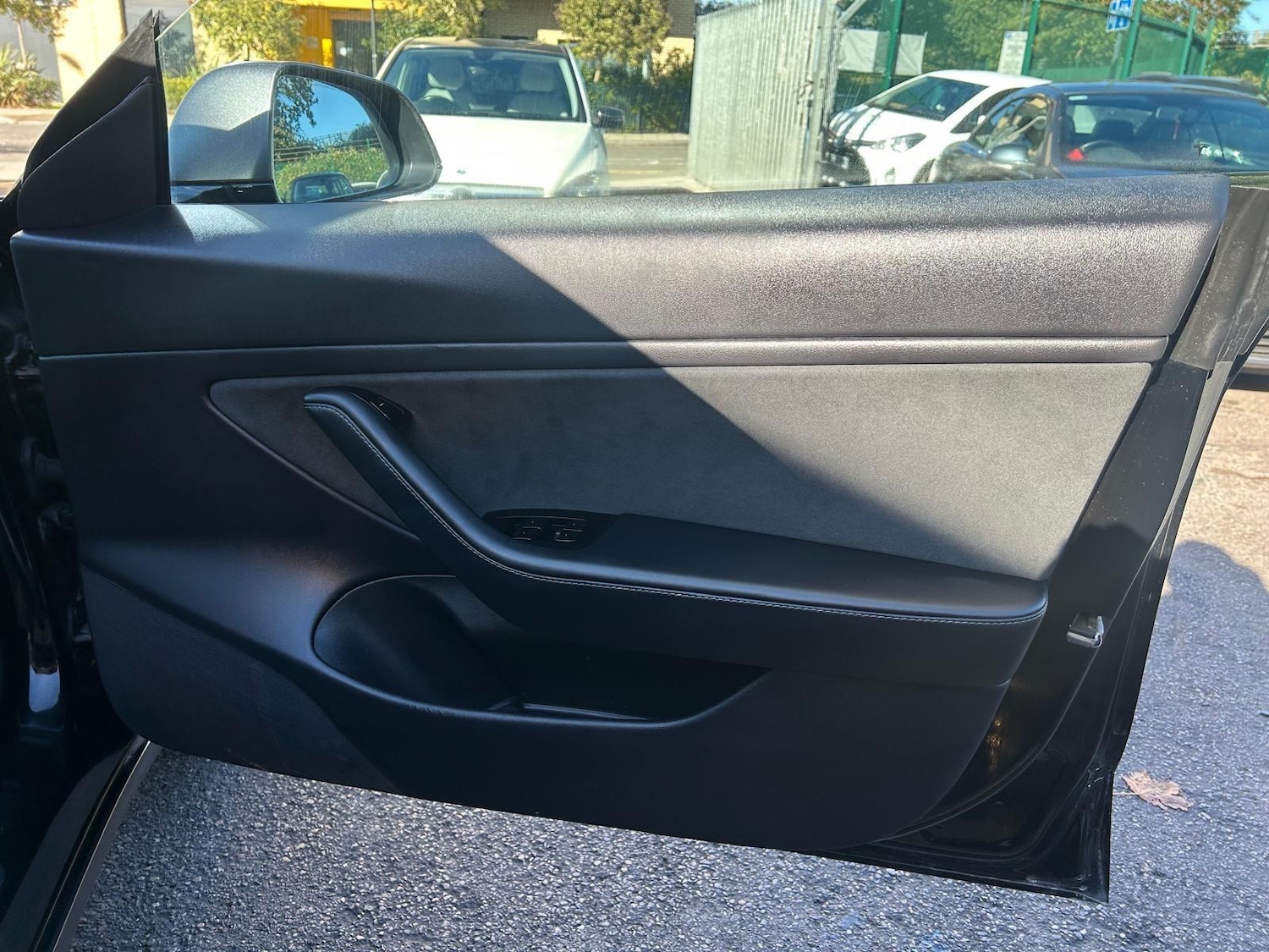 Used Tesla Model 3 2019 for sale - 76550400: Photo 16