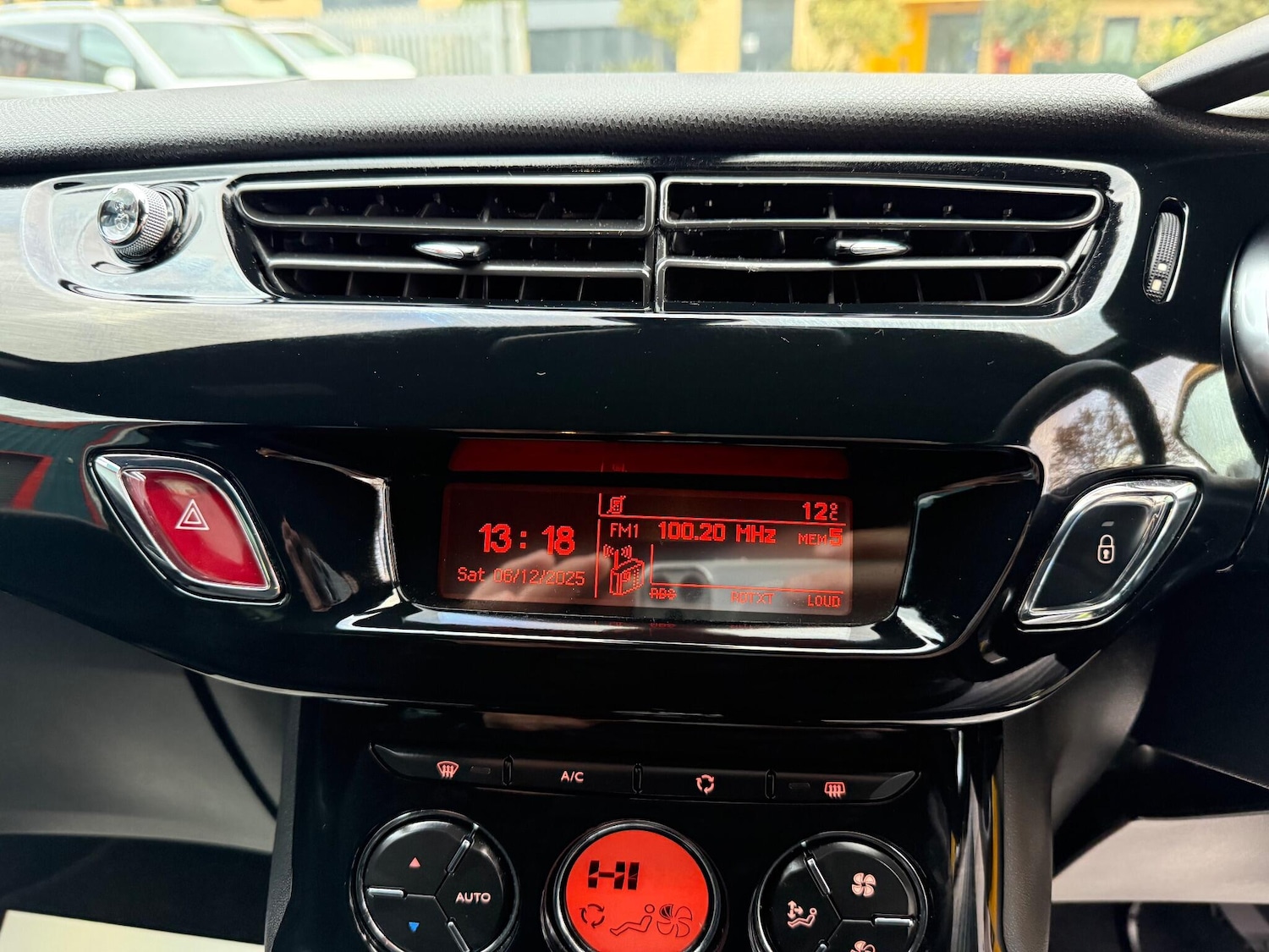 Used Citroen DS3 2014 for sale - 76823977: Photo 11