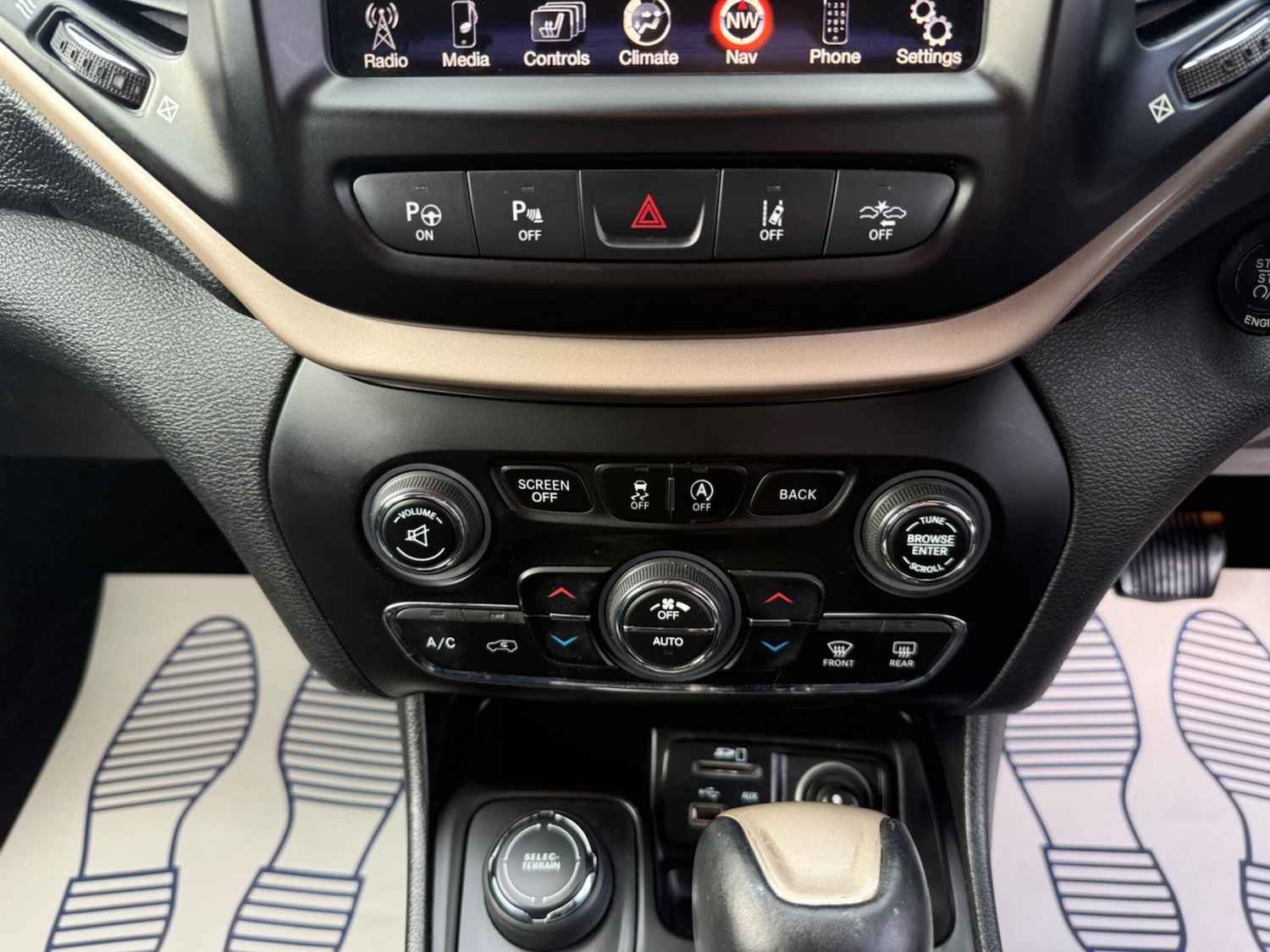 Used Jeep Cherokee 2015 for sale - 77292077: Photo 13