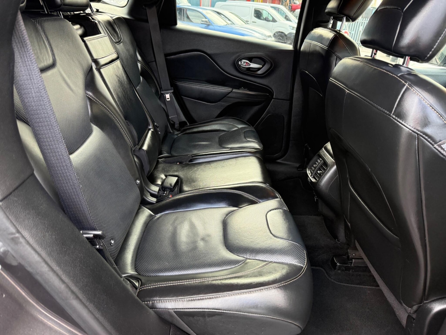 Used Jeep Cherokee 2015 for sale - 77292077: Photo 19