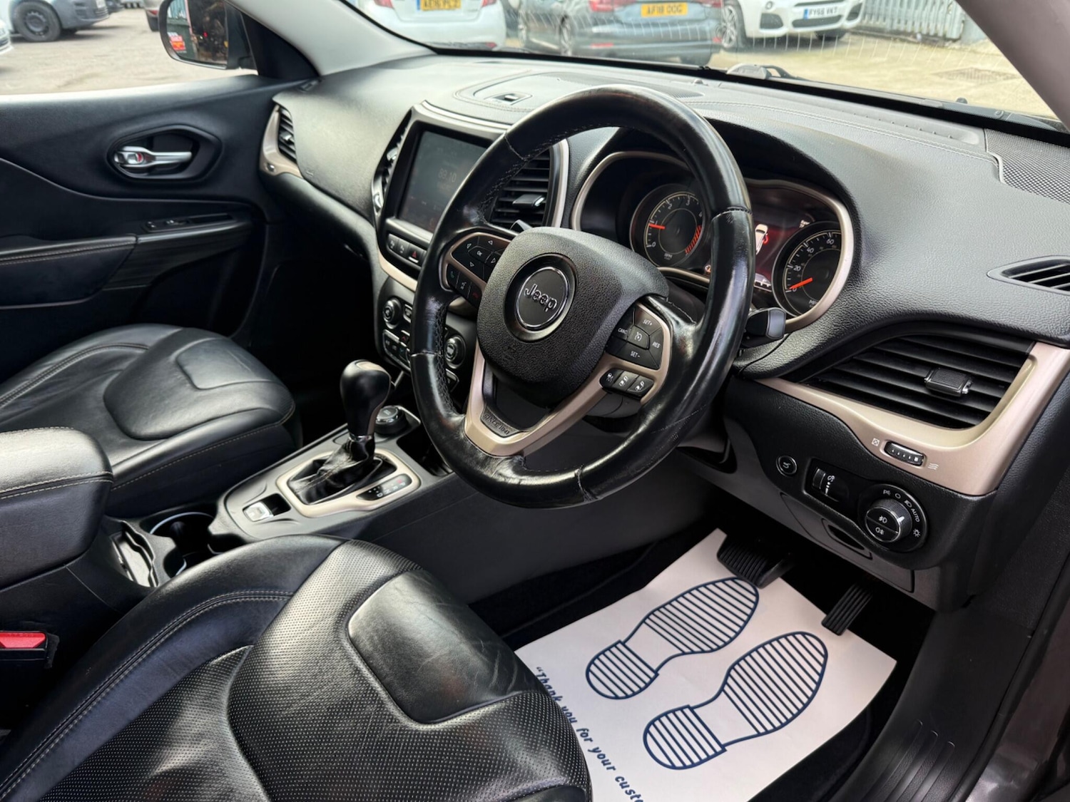 Used Jeep Cherokee 2015 for sale - 77292077: Photo 8