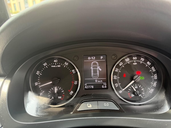 Used Skoda Rapid 2014 for sale - 74425422: Photo 9