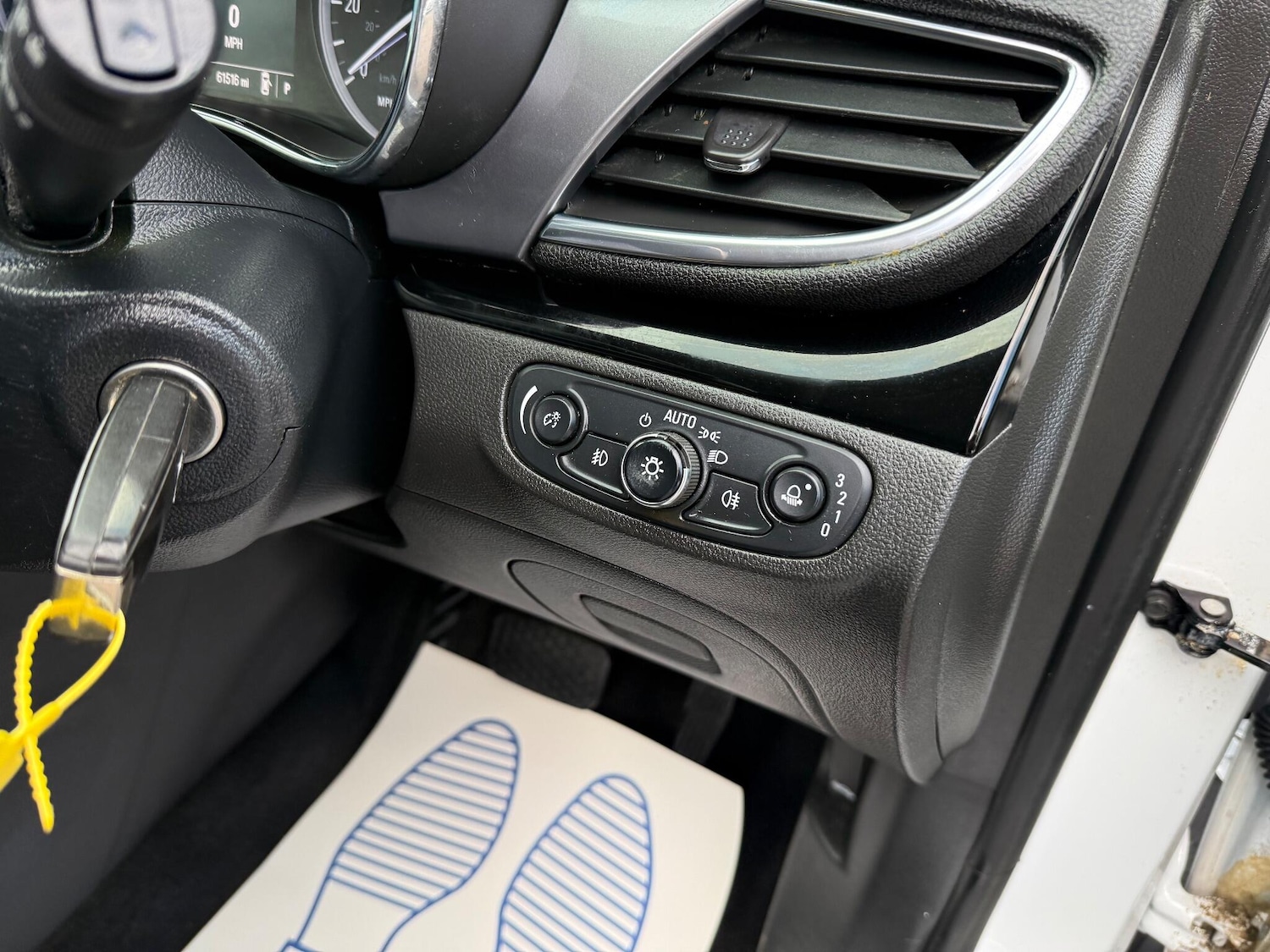 Used Vauxhall Mokka X 2017 for sale - 76865313: Photo 10