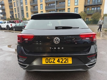 Used Volkswagen T-Roc 2019 for sale - 77305416: Photo