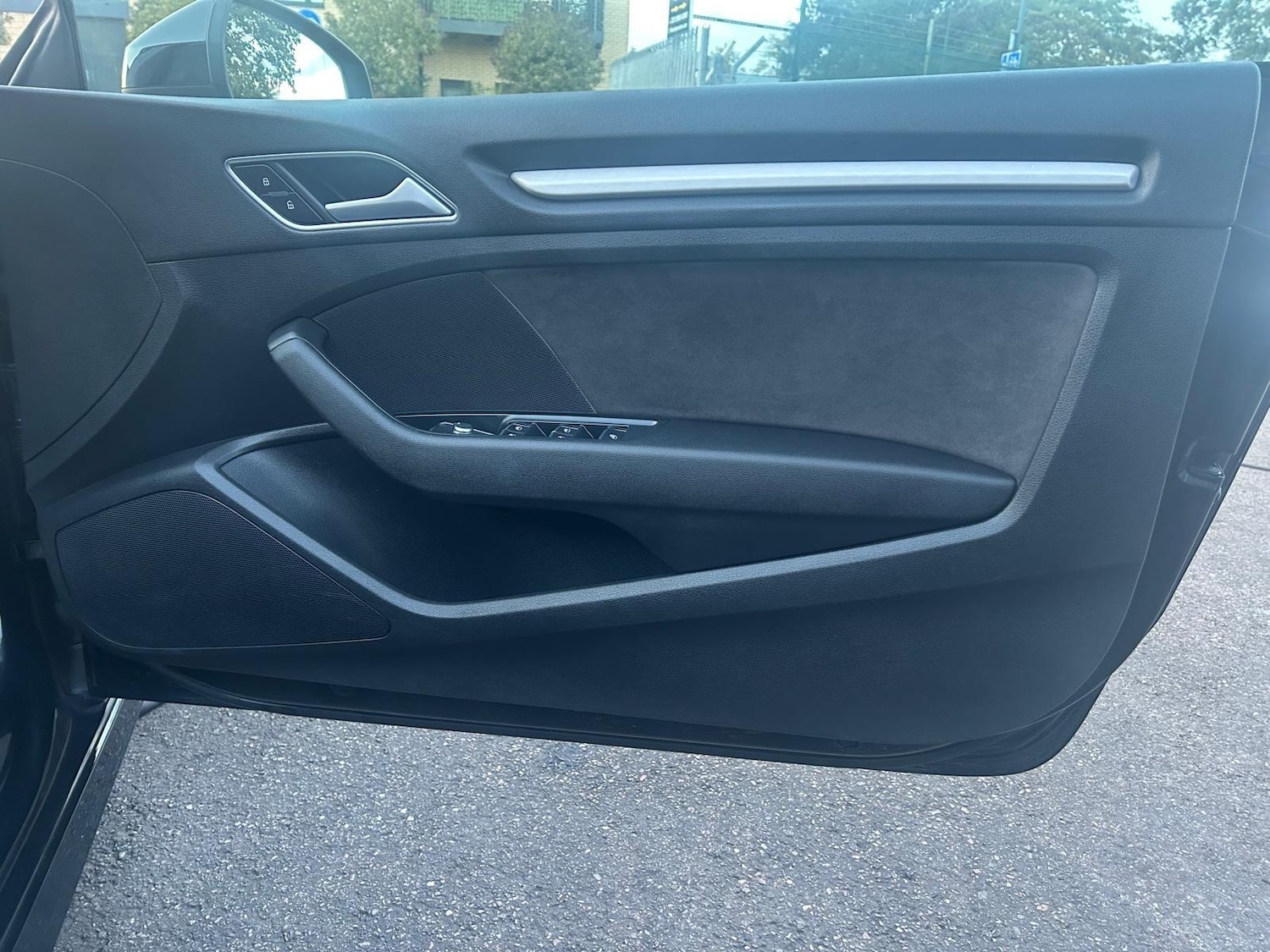 Used Audi A3 Cabriolet 2015 for sale - 76337202: Photo 16