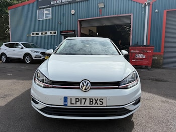 Used Volkswagen Golf 2017 for sale - 75769304: Photo