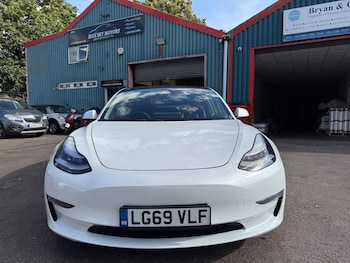 Used Tesla Model 3 2019 for sale - 76042392: Photo