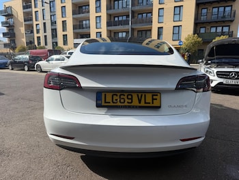 Used Tesla Model 3 2019 for sale - 76042392: Photo