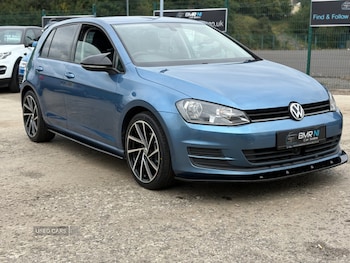 Volkswagen - Golf