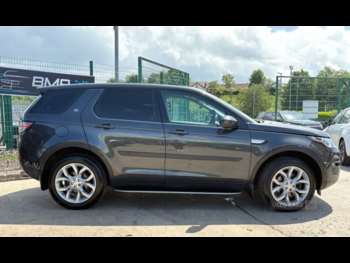 Used Land Rover Discovery Sport 2016 for sale - 74823500: Photo