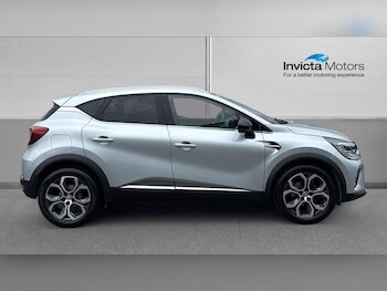 Used Renault Captur 2024 for sale - 79552156: Photo