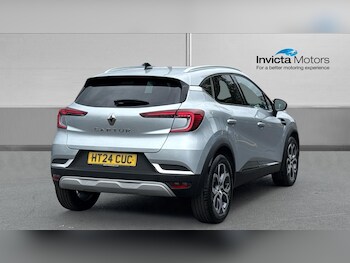 Used Renault Captur 2024 for sale - 79552156: Photo
