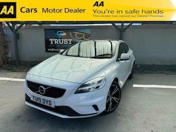Used Volvo V40 2019 for sale - 78843889: Photo