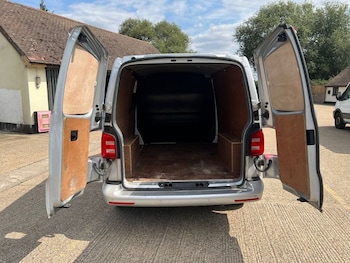Used Volkswagen Transporter 2020 for sale - 75783198: Photo