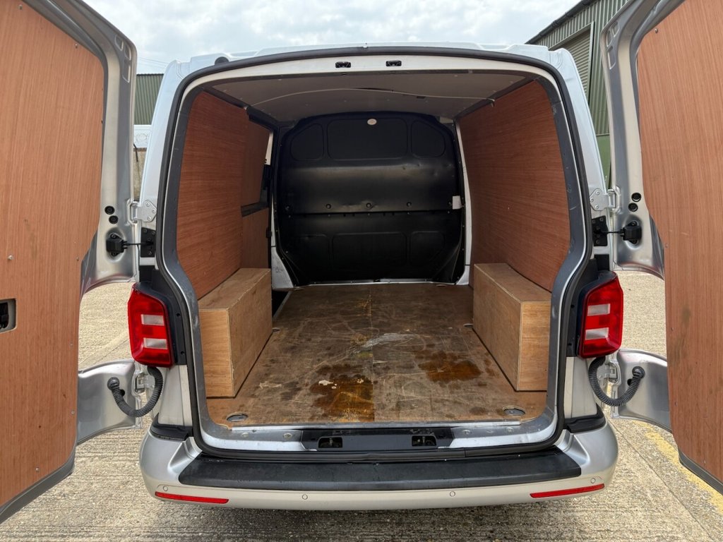 Used Volkswagen Transporter 2018 for sale - 75867861: Photo 13