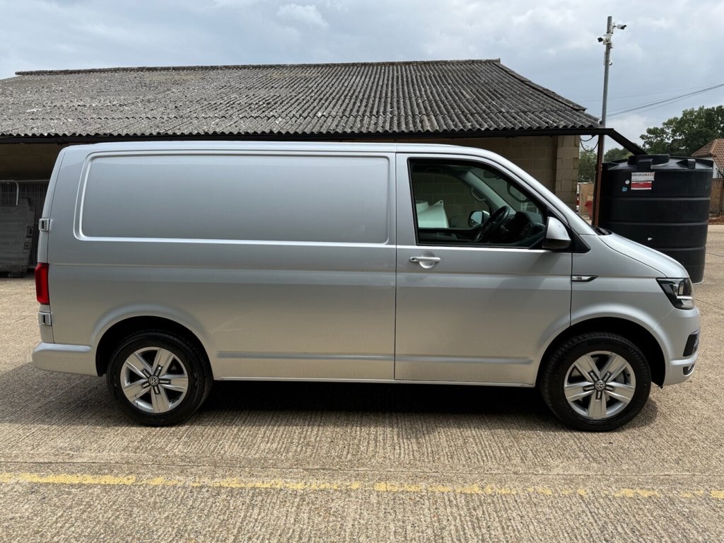 Used Volkswagen Transporter 2018 for sale - 75867861: Photo 16