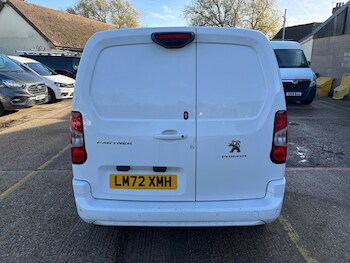 Used Peugeot Partner 2022 for sale - 76536023: Photo