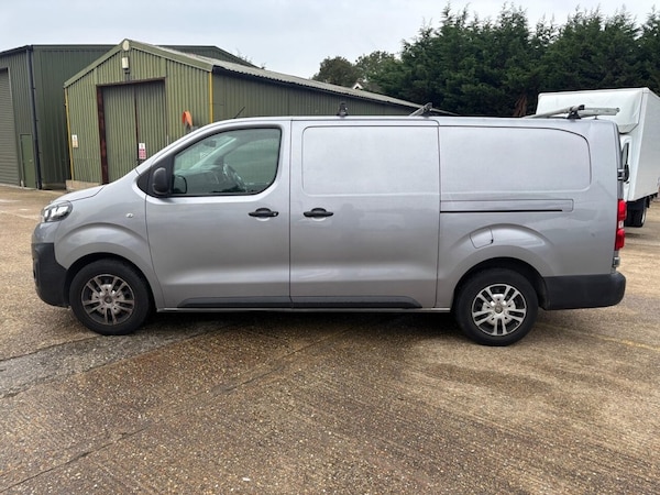 Used Vauxhall Vivaro 2020 for sale - 76132842: Photo 3