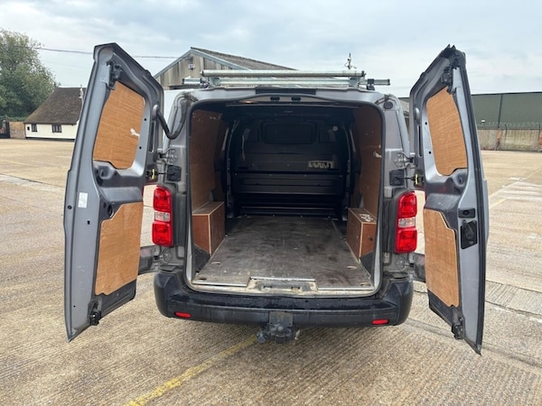 Used Vauxhall Vivaro 2020 for sale - 76132842: Photo 5