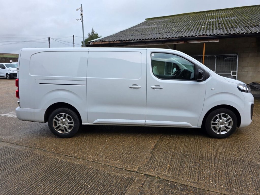 Used Vauxhall Vivaro 2022 for sale - 76642411: Photo 2
