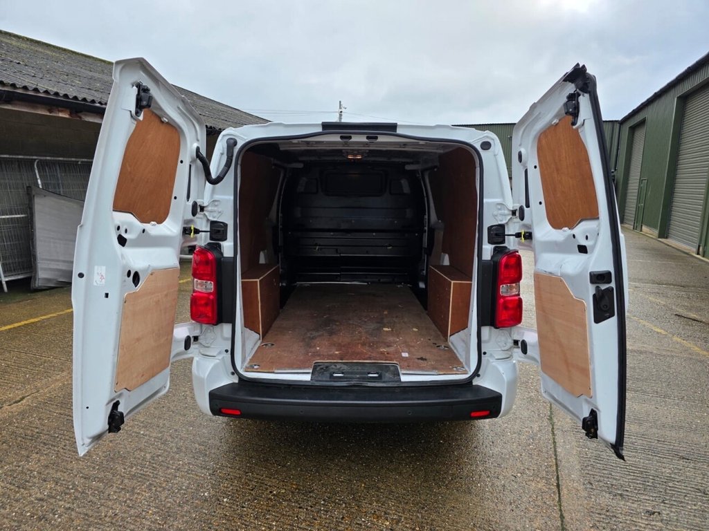 Used Vauxhall Vivaro 2022 for sale - 76642411: Photo 4