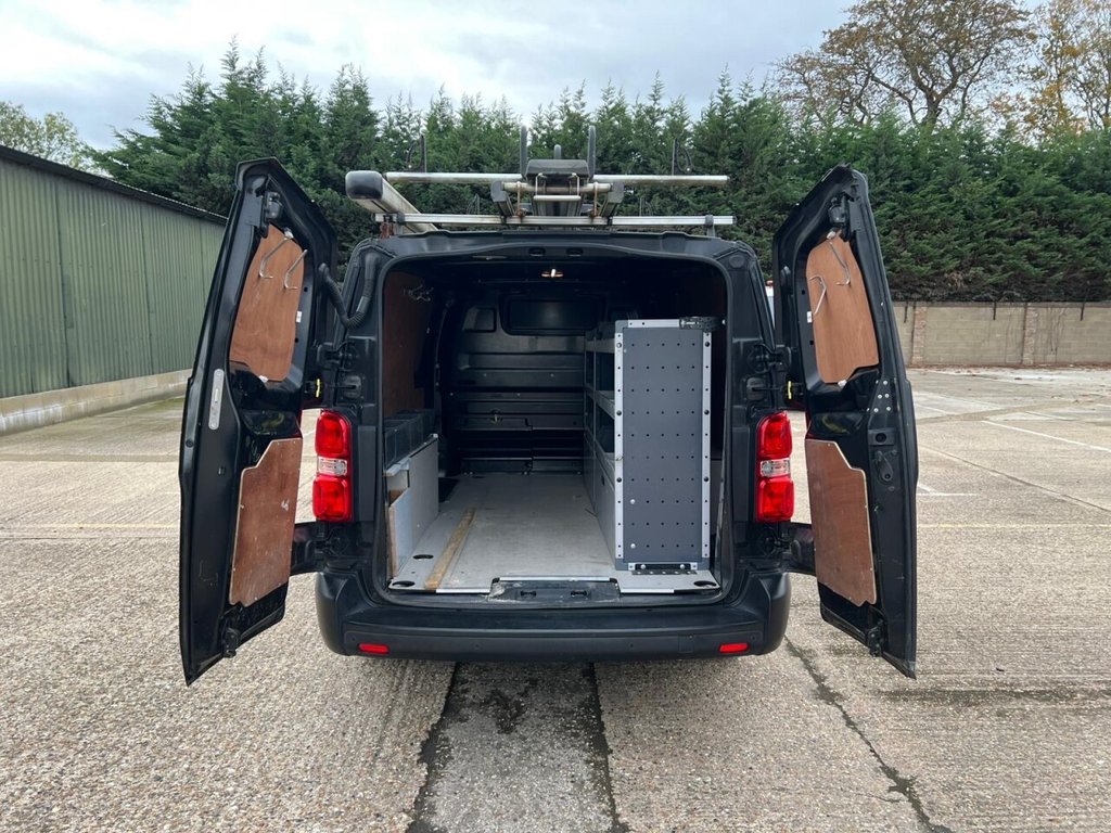 Used Peugeot Expert 2019 for sale - 76304330: Photo 4