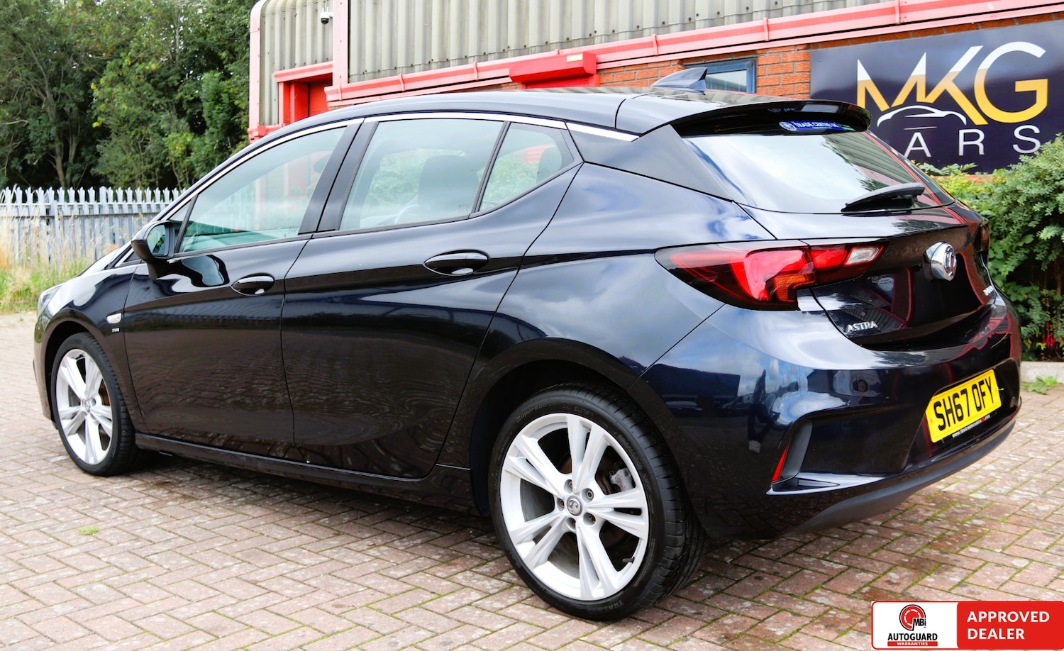 Used Vauxhall Astra 2017 for sale - 77298655: Photo 4