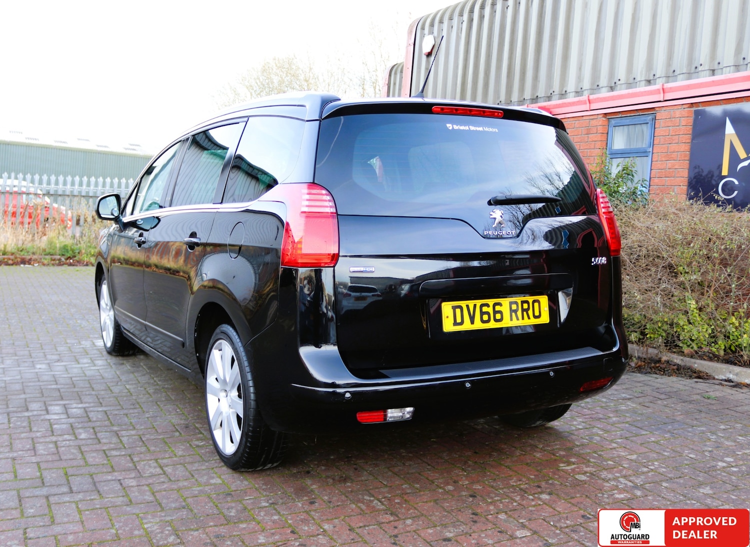 Used Peugeot 5008 2016 for sale - 77298638: Photo 6