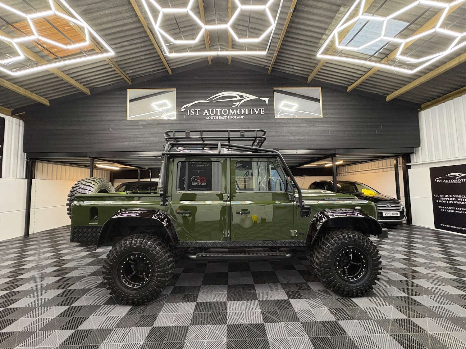 Used Land Rover Defender 2014 for sale - 77547708: Photo 12