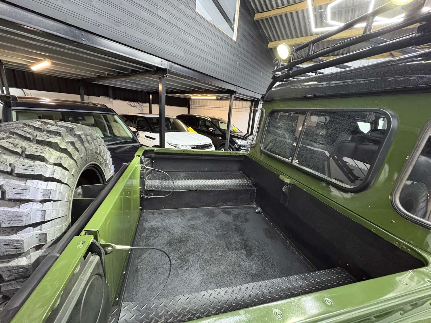 Used Land Rover Defender 2014 for sale - 77547708: Photo 17