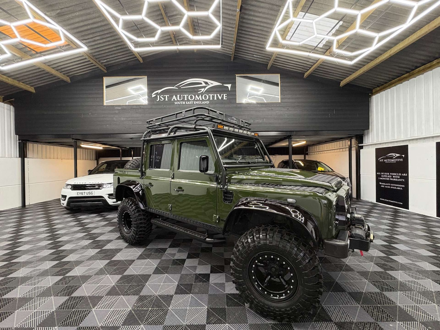 Used Land Rover Defender 2014 for sale - 77547708: Photo 23