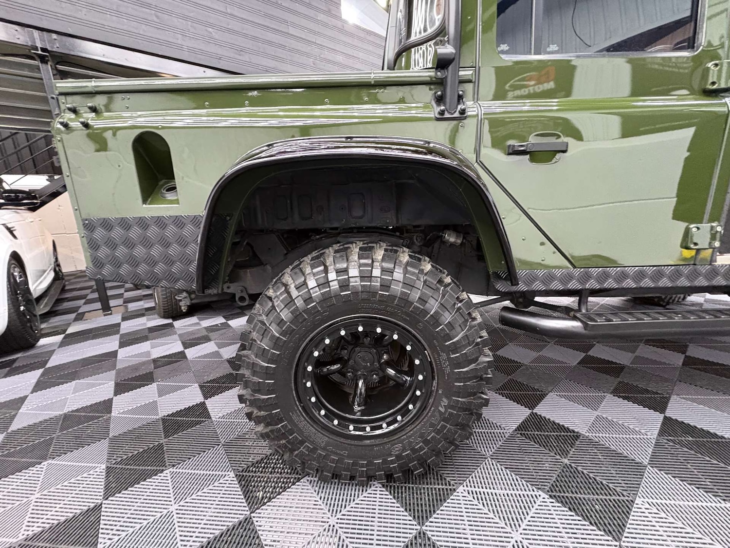 Used Land Rover Defender 2014 for sale - 77547708: Photo 4