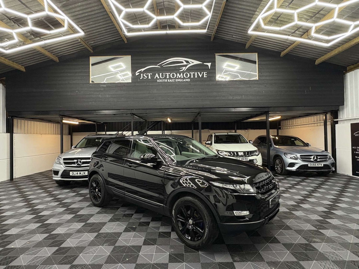 Used Land Rover Range Rover Evoque 2014 for sale - 76698027: Photo 2