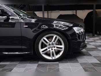 Used Audi A4 Avant 2015 for sale - 78632499: Photo