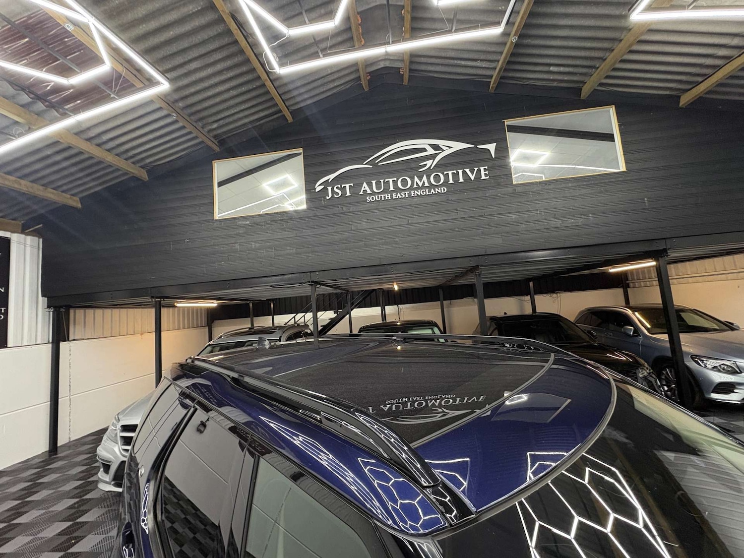 Used Land Rover Discovery 2018 for sale - 76642992: Photo 10