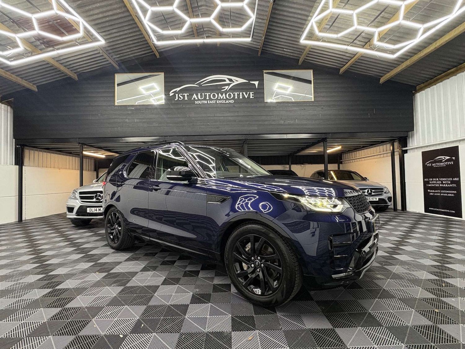 Used Land Rover Discovery 2018 for sale - 76642992: Photo 12