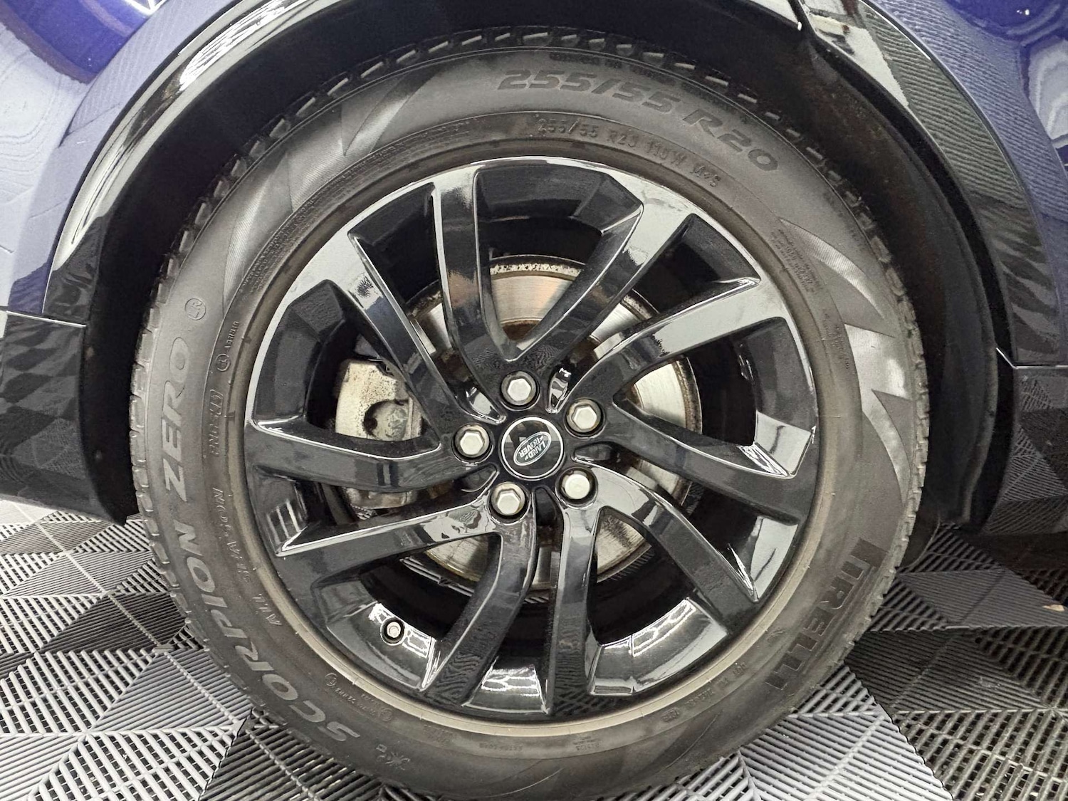 Used Land Rover Discovery 2018 for sale - 76642992: Photo 17