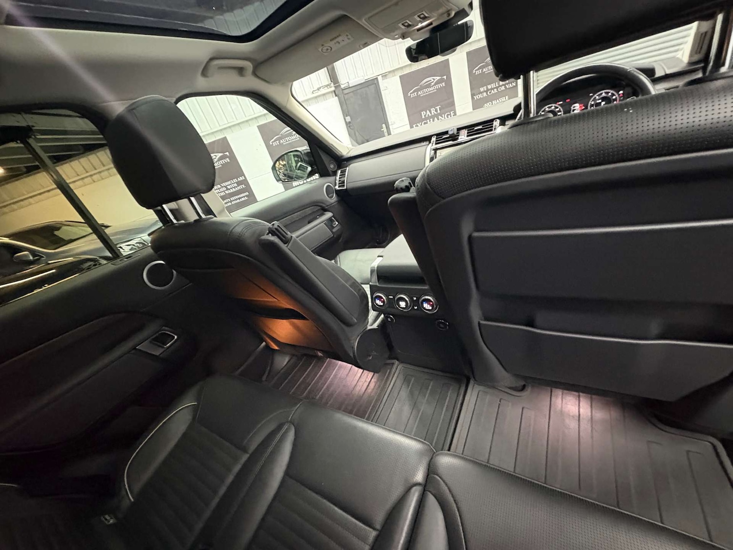 Used Land Rover Discovery 2018 for sale - 76642992: Photo 21