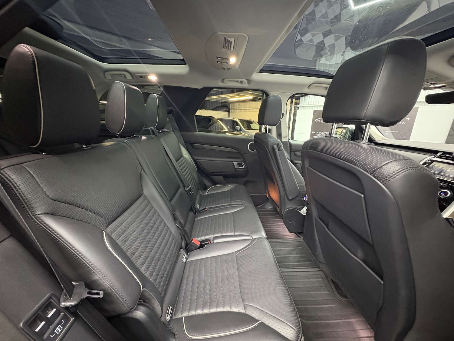 Used Land Rover Discovery 2018 for sale - 76642992: Photo 29