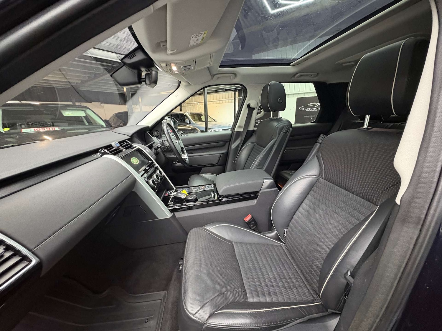 Used Land Rover Discovery 2018 for sale - 76642992: Photo 31