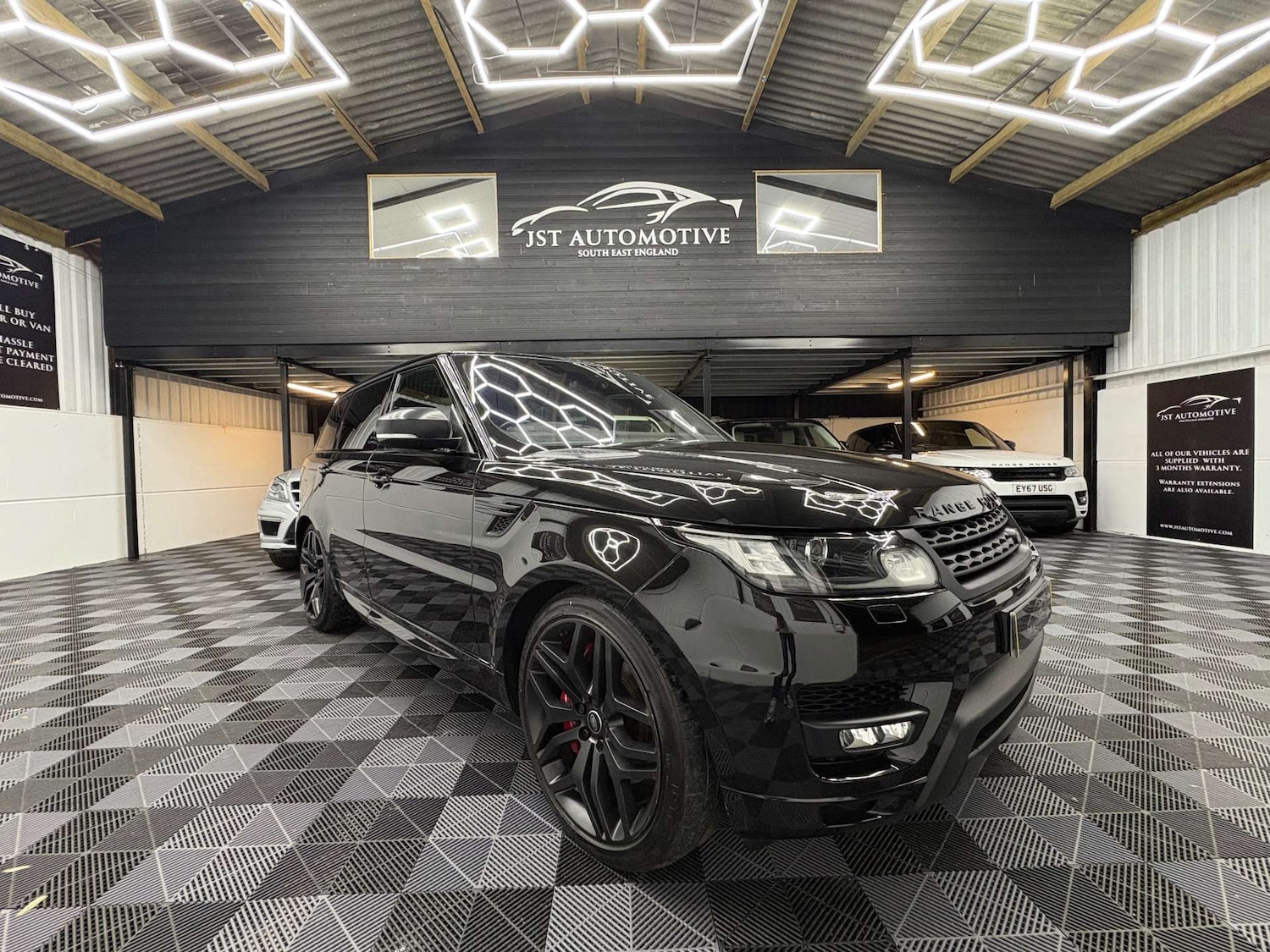 Used Land Rover Range Rover Sport 2015 for sale - 76896337: Photo 1