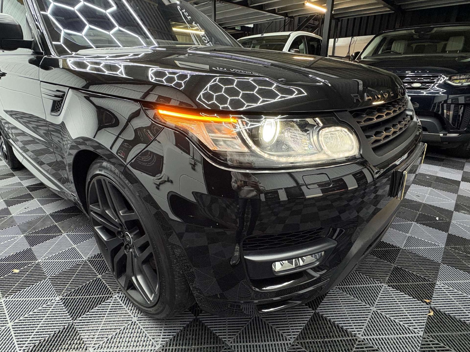 Used Land Rover Range Rover Sport 2015 for sale - 76896337: Photo 5