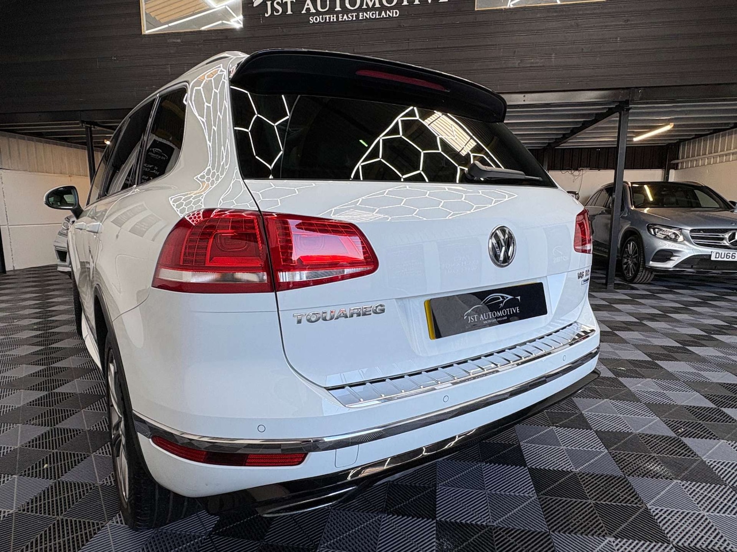 Used Volkswagen Touareg 2016 for sale - 76693594: Photo 13